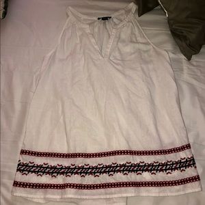 Tank top with pattern on bottom